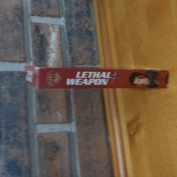 Lethal Weapon ‧ Action/Comedy ‧ VHS tape 2h 8m - Picture 7 of 9